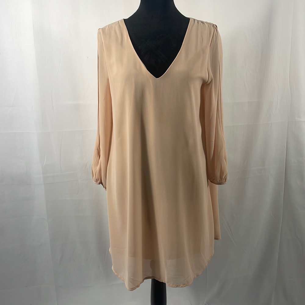 Lulus Shifting Dears  blush pink Long sleeve dress,V Neck, size Large